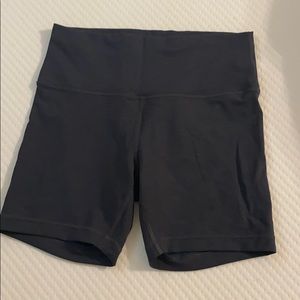 Lululemon Wunder Train high rise short